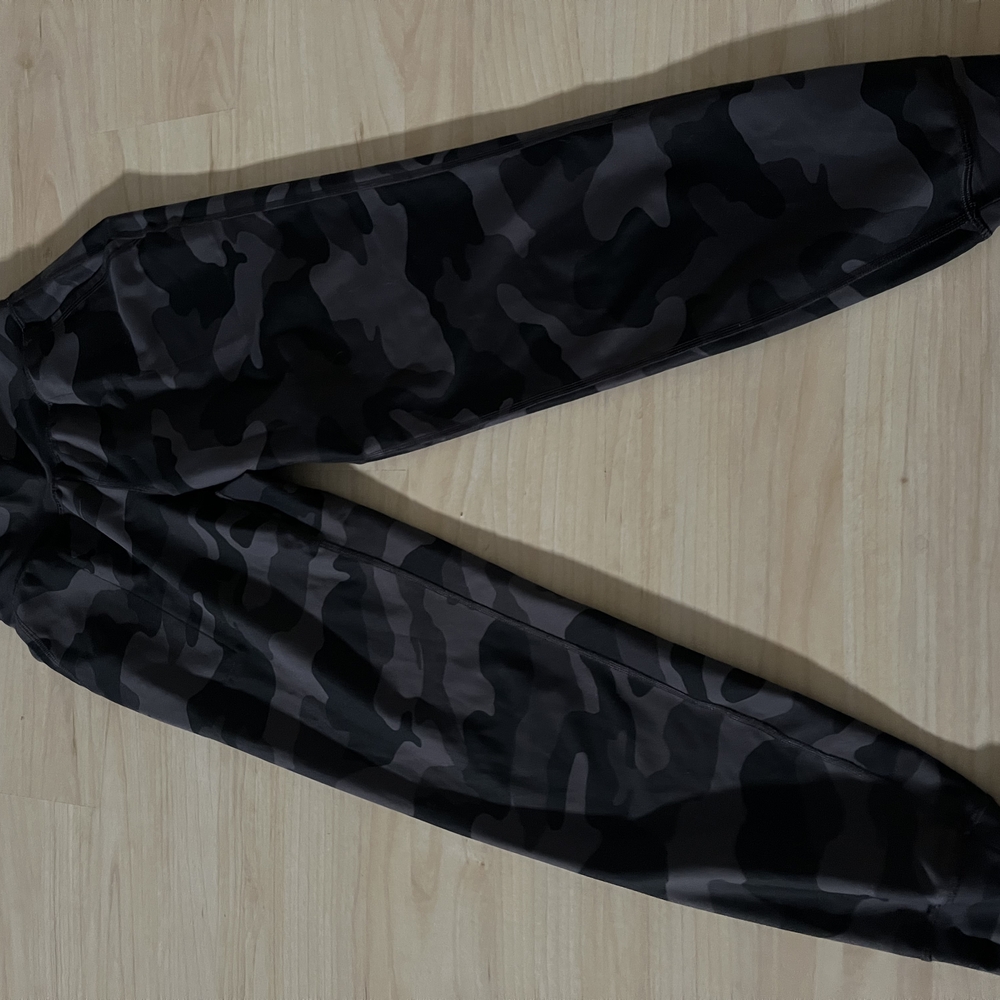Old Navy Active Camo Pants